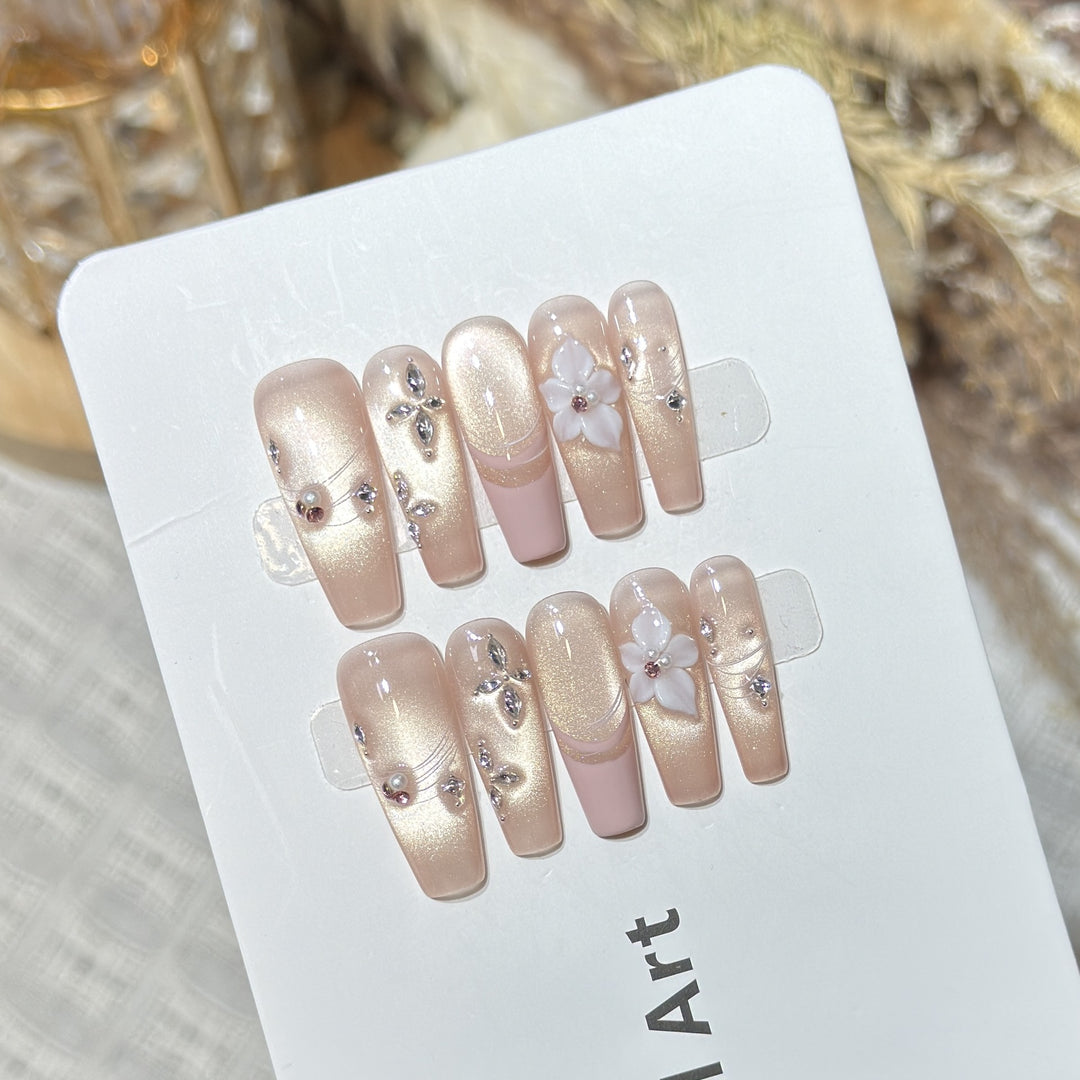 Elegant Floral Accent Press-On Nail Set Kalsten