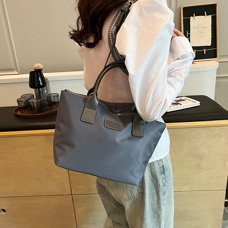 Elegant Structured Handbag Kalsten