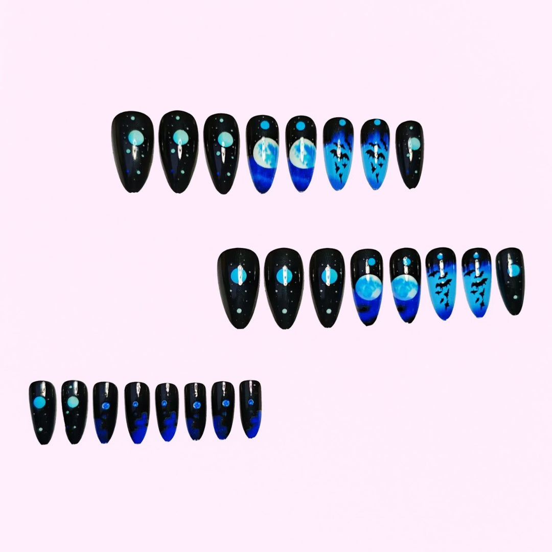 Artistic Halloween-Themed Nail Tips