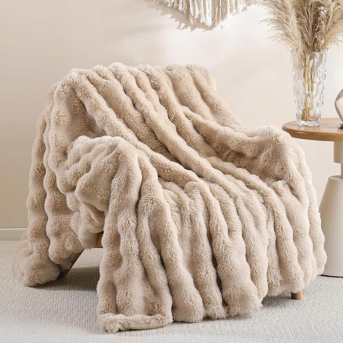 Plush Faux Fur Throw Blanket