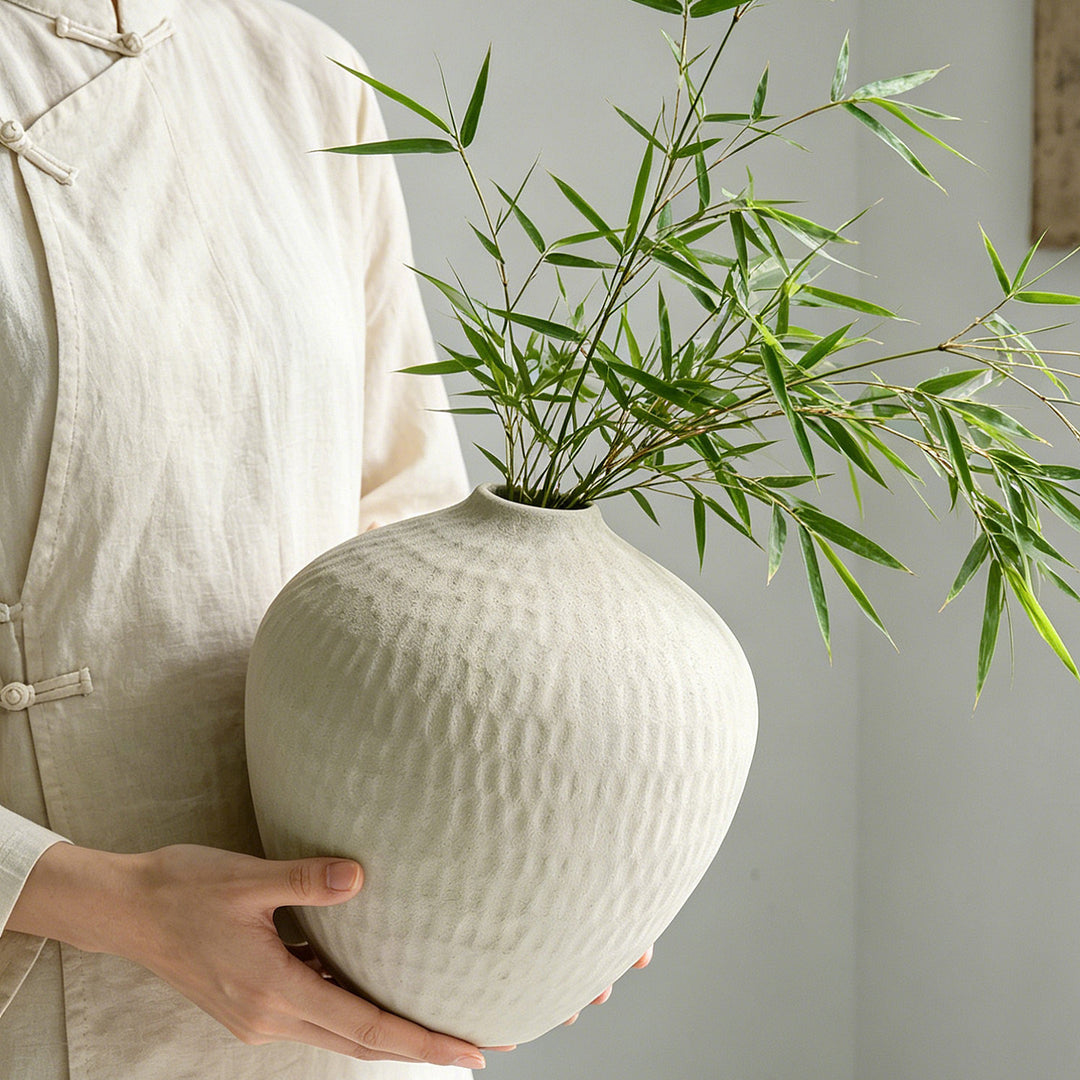 Decorative ceramic vase Kalsten