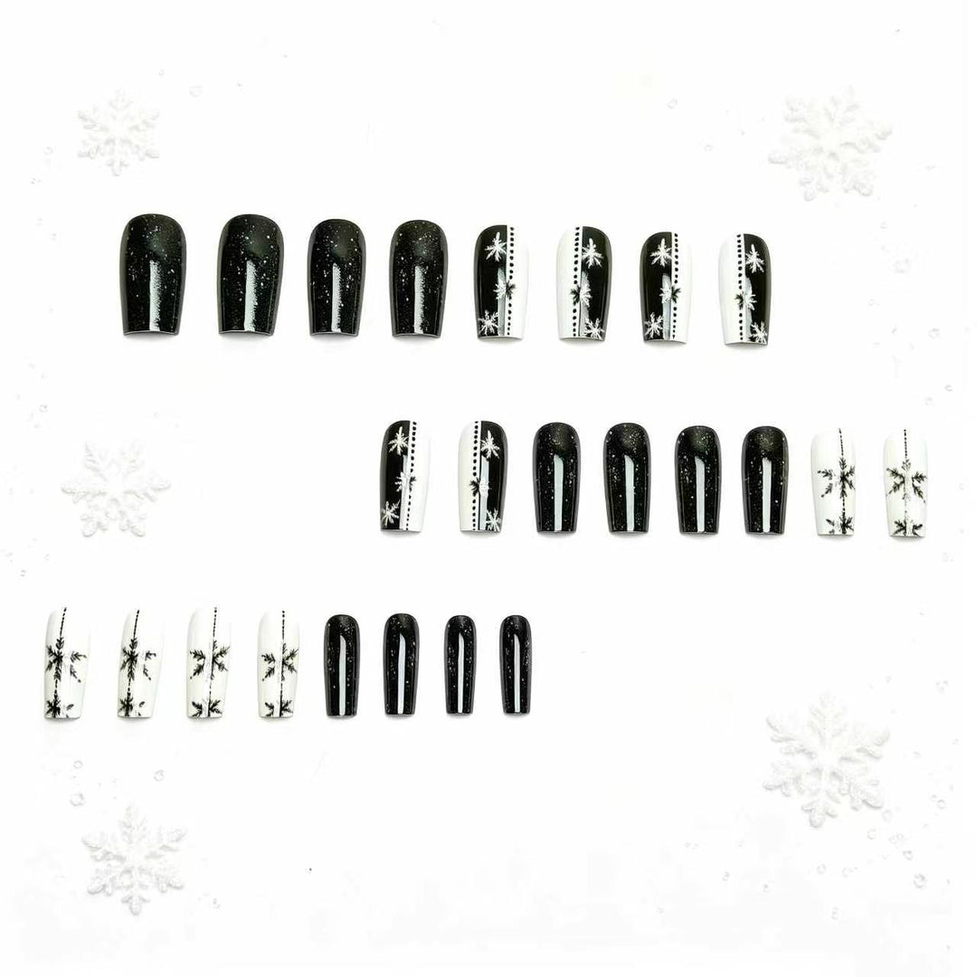 Elegant Winter Snowflake Nail Art Kalsten