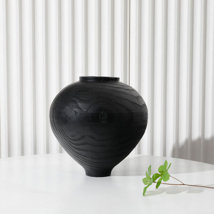 Elegant Artistic Decorative Vase