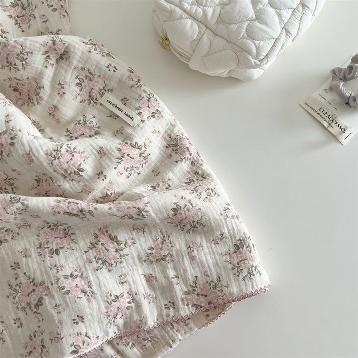 Unisex Muslin Blanket with delicate floral design and elegant ruffles Kalsten