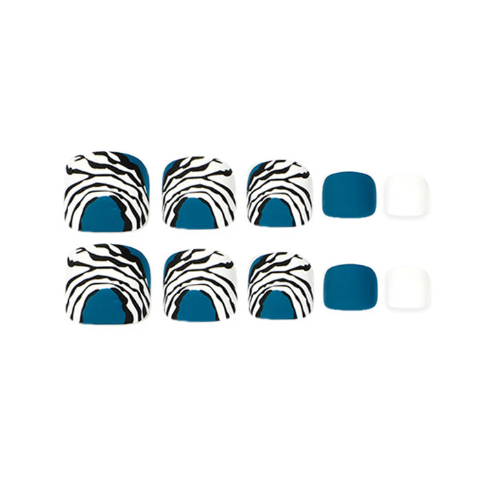 Artful toenail design in modern zebra pattern Kalsten