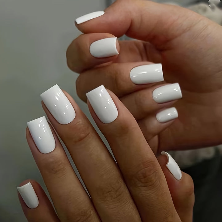 Acrylic nail set with modern, shiny design Kalsten