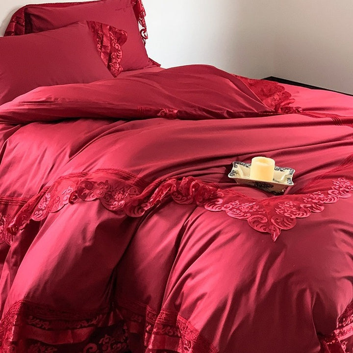 Luxury ruffled bedding set made of cotton satin with fine jacquard texture and concealed closure