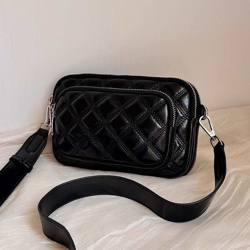 Shoulder bag with stylish quilted pattern Kalsten