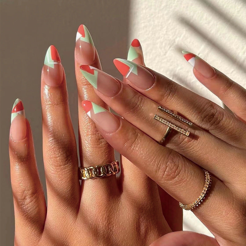 Artful nail art in trendy design Kalsten