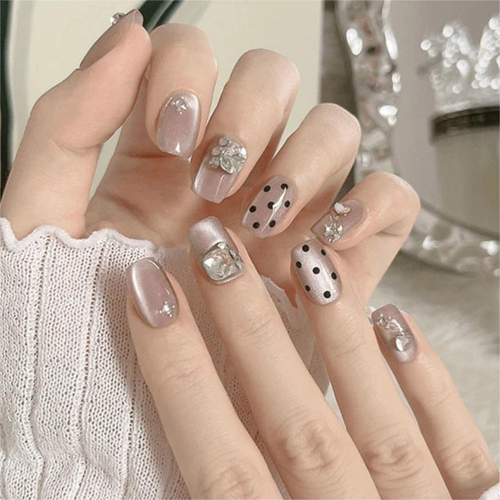 Artificial nail set with elegant 3D decorations Kalsten