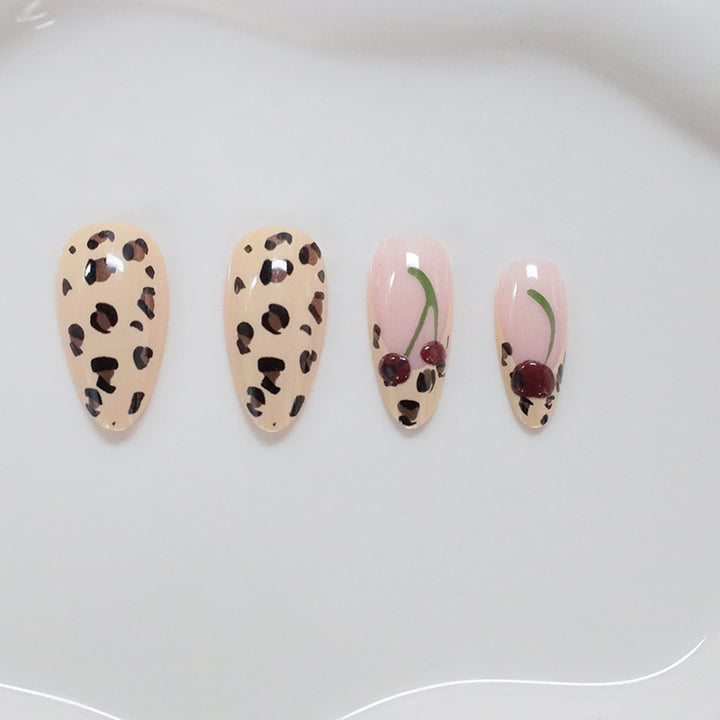 Artistic Nail Art Kalsten
