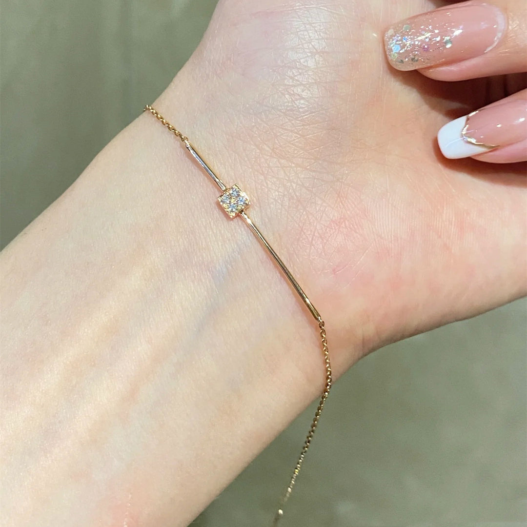Delicate Bar Chain Bracelet Kalsten