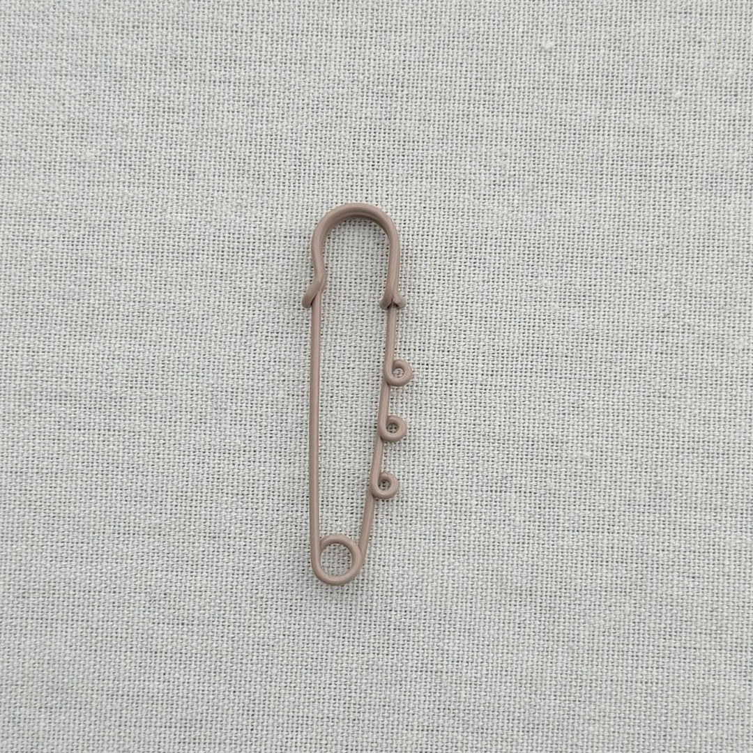 Decorative Safety Pin Brooch Kalsten