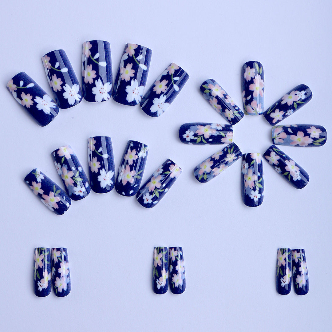 Artificial Nails in Floral Design Kalsten