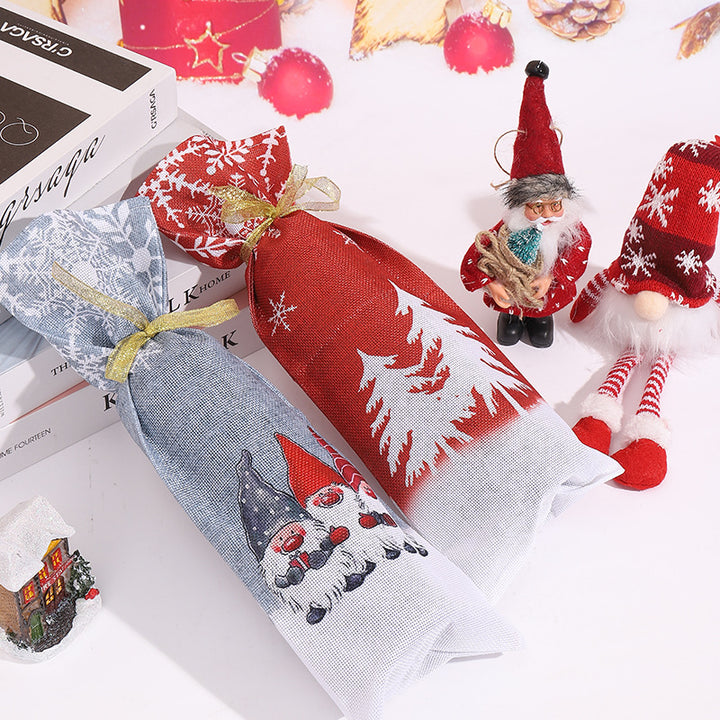 Gift bag with festive gnome motif Kalsten
