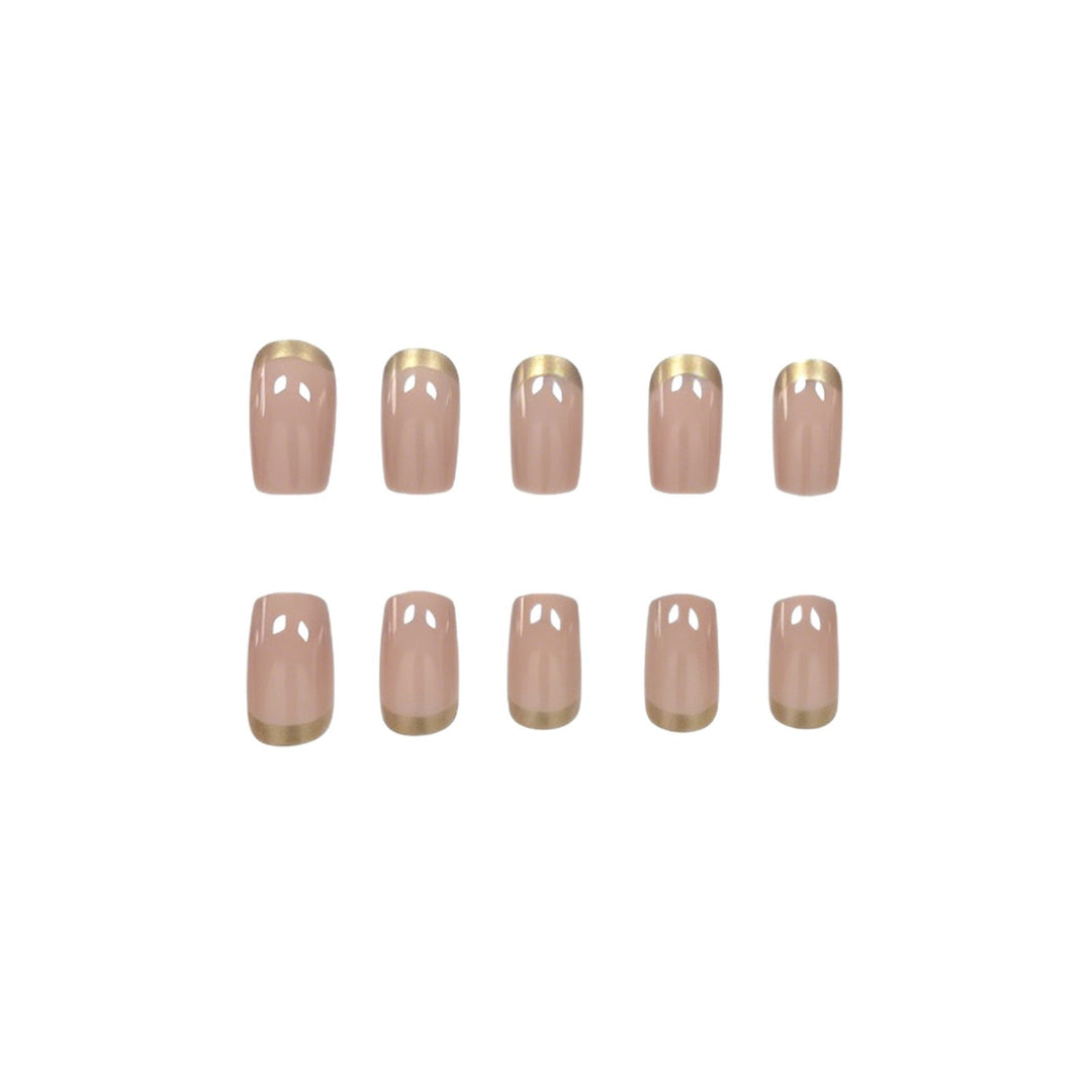 Elegant Gold-Trimmed Nail Art Kalsten