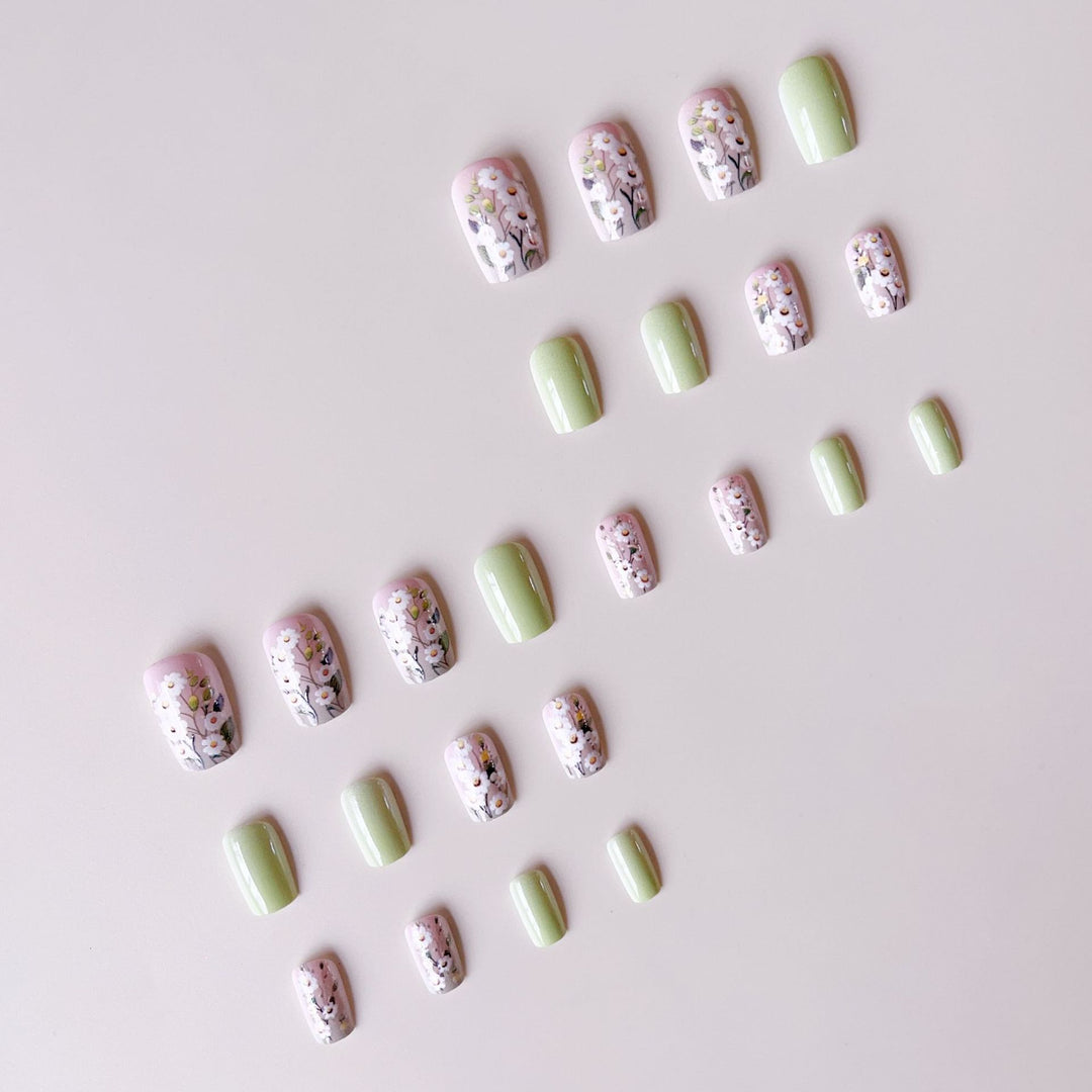 Artificial nail set with floral 3D applications Kalsten