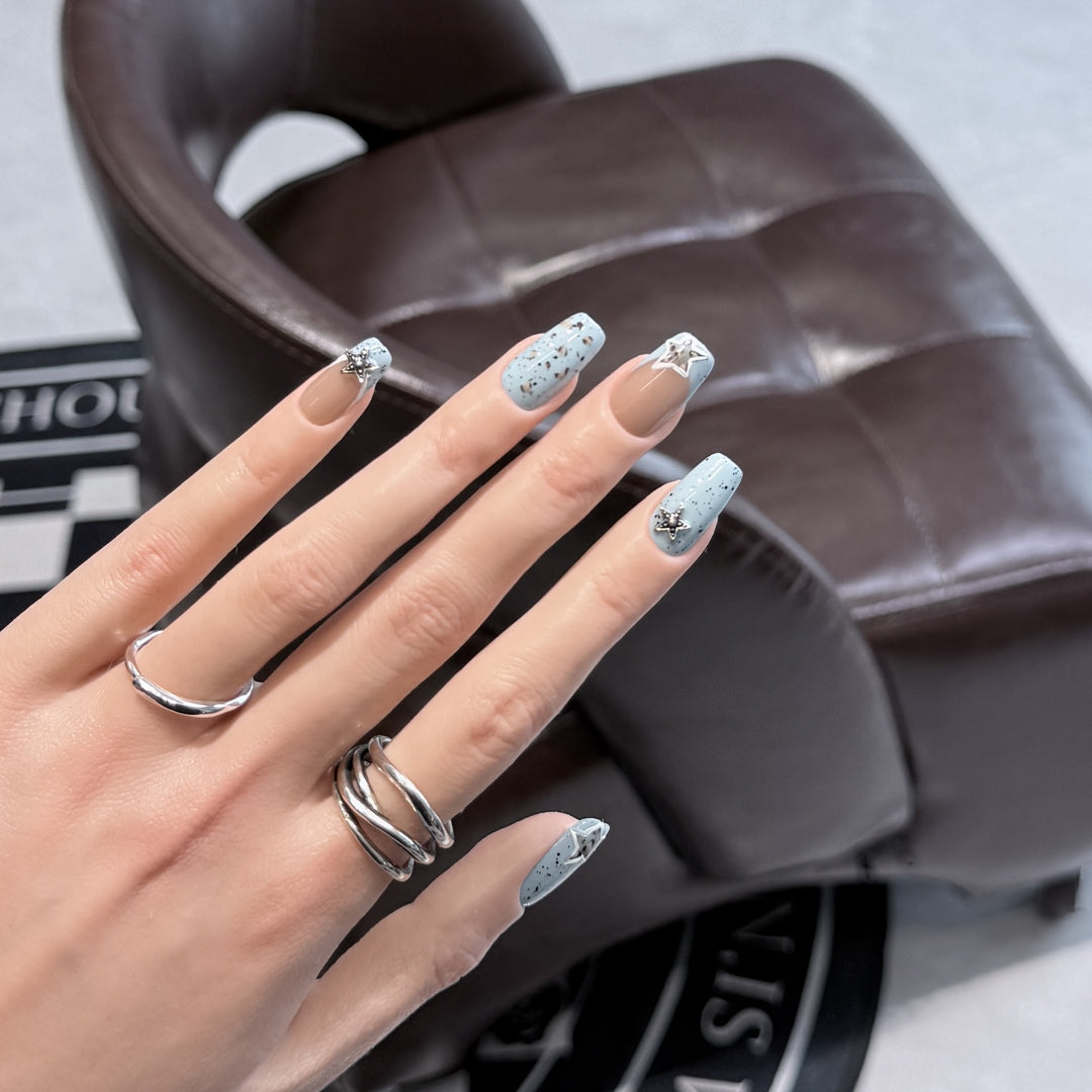 Stylish Nail Art Kalsten