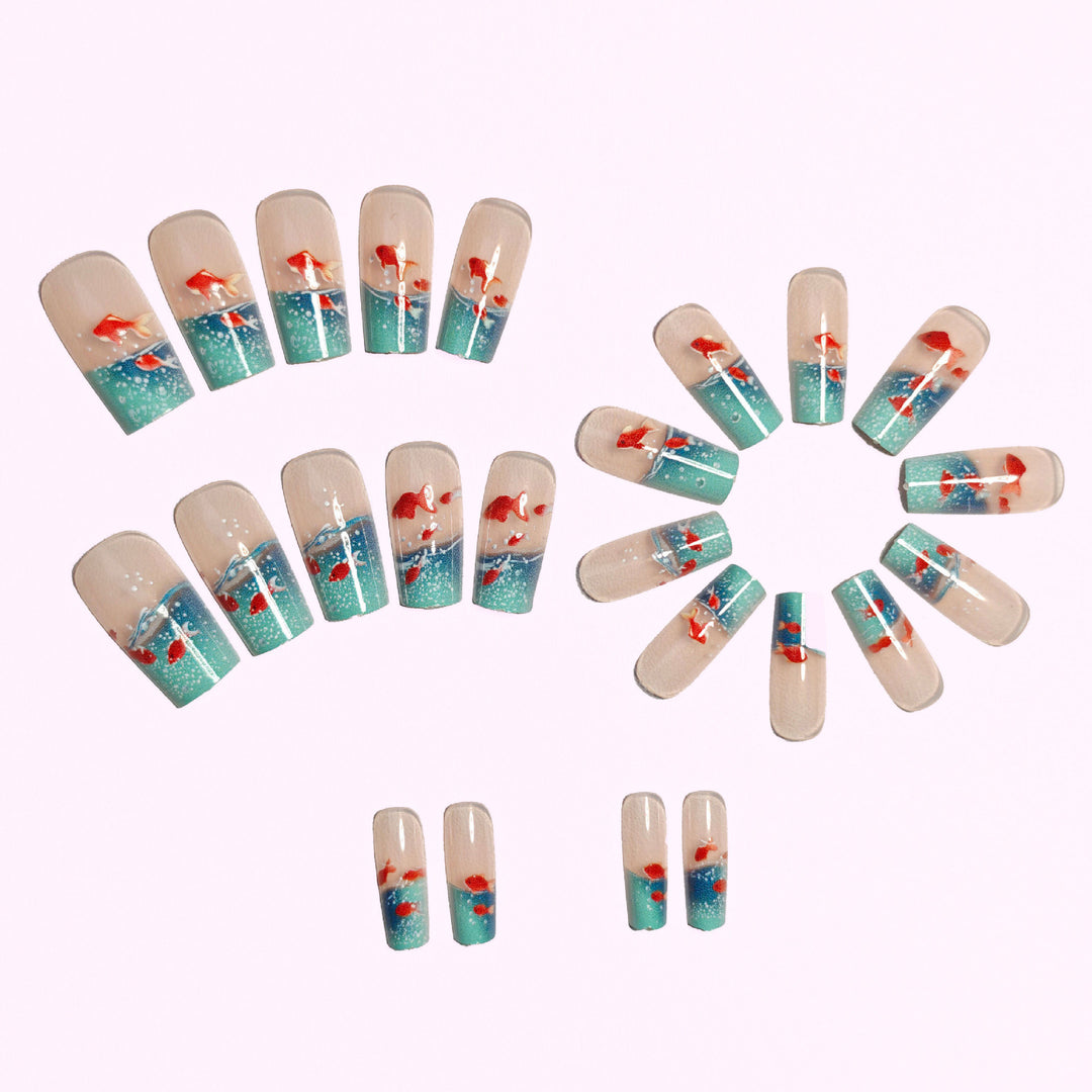 Artifical nails with maritime goldfish design Kalsten