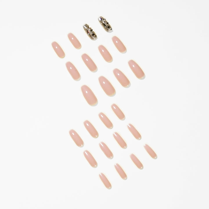 Artful nail art with glitter accents Kalsten
