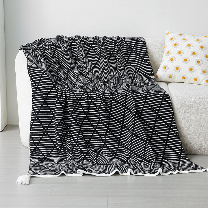 Women's knitted blanket with geometric pattern Kalsten