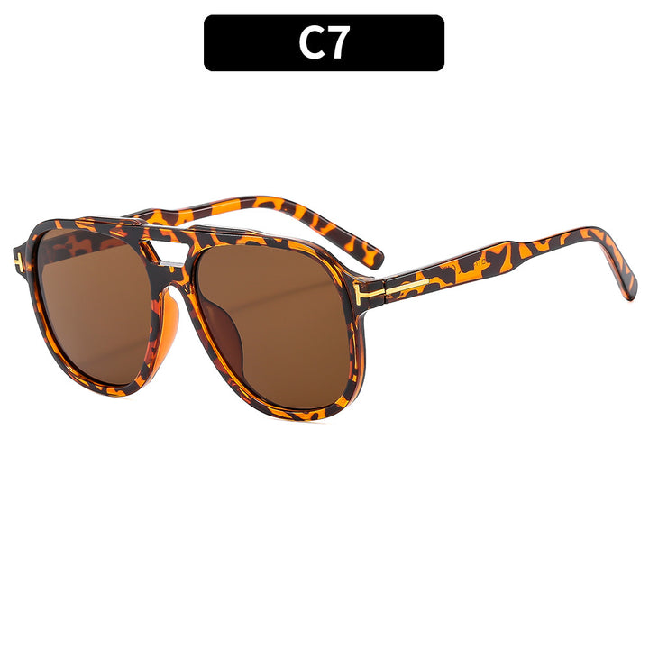 Retro-Inspired Square Frame Sunglasses