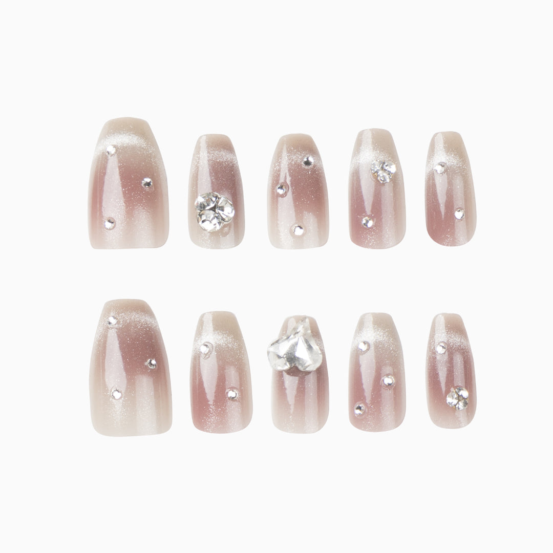 Glittering Nail Art Kalsten