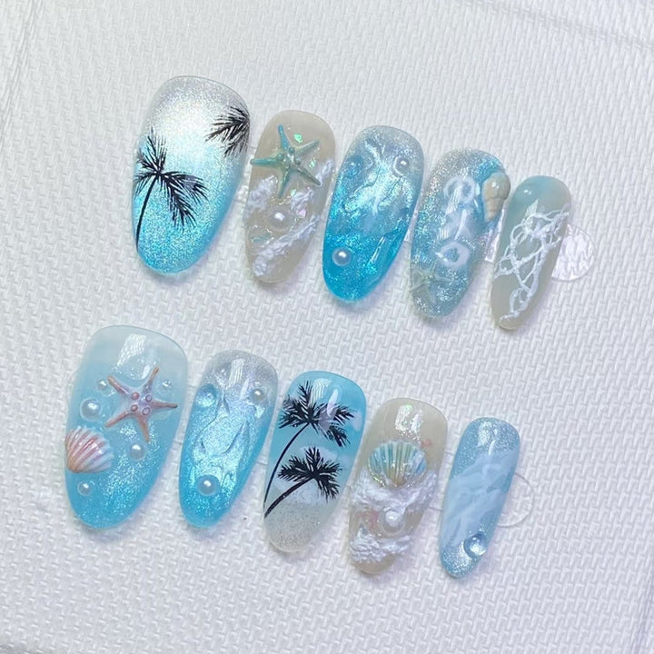 Beach-inspired art nails Kalsten