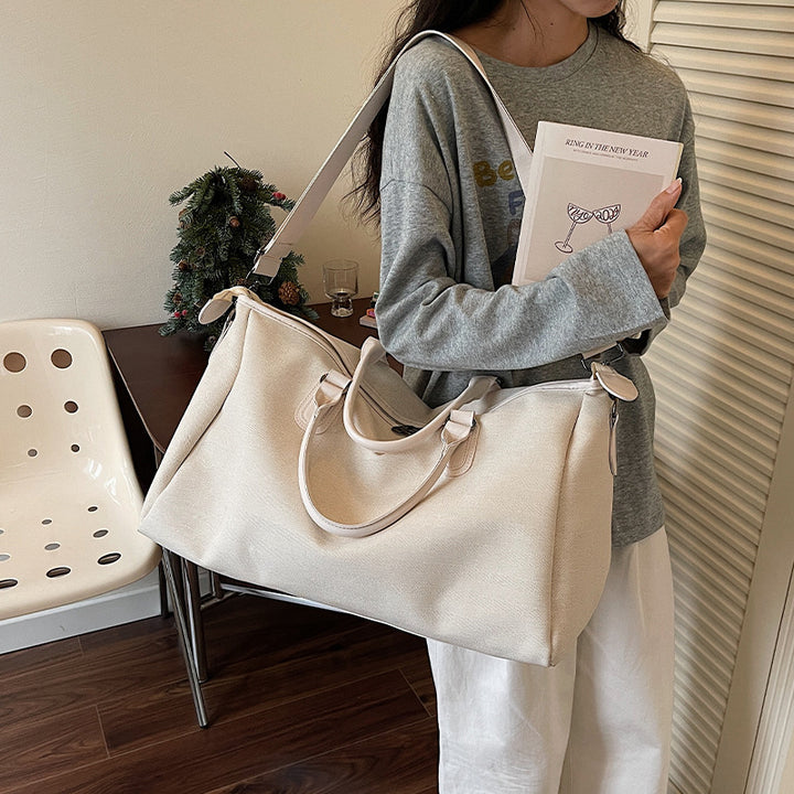 Travel bag with multifunctional compartments and elegant design Kalsten
