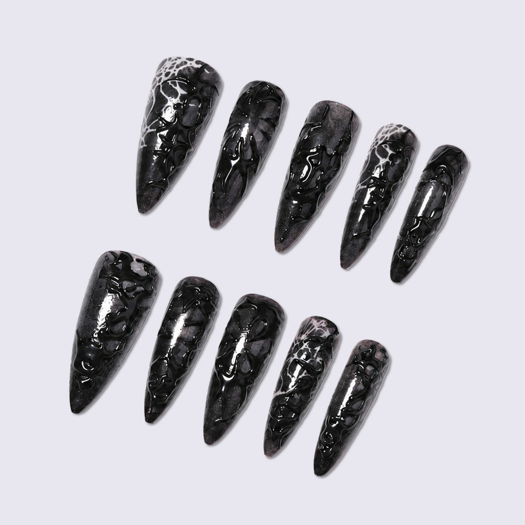 Nail art set with glamorous Gothic design Kalsten