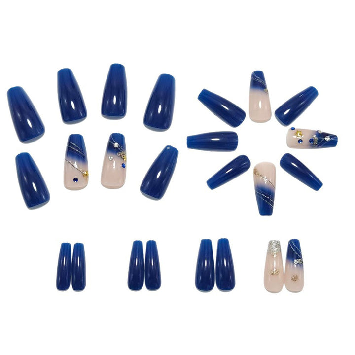 Spring-like nail art with flower appliqués Kalsten