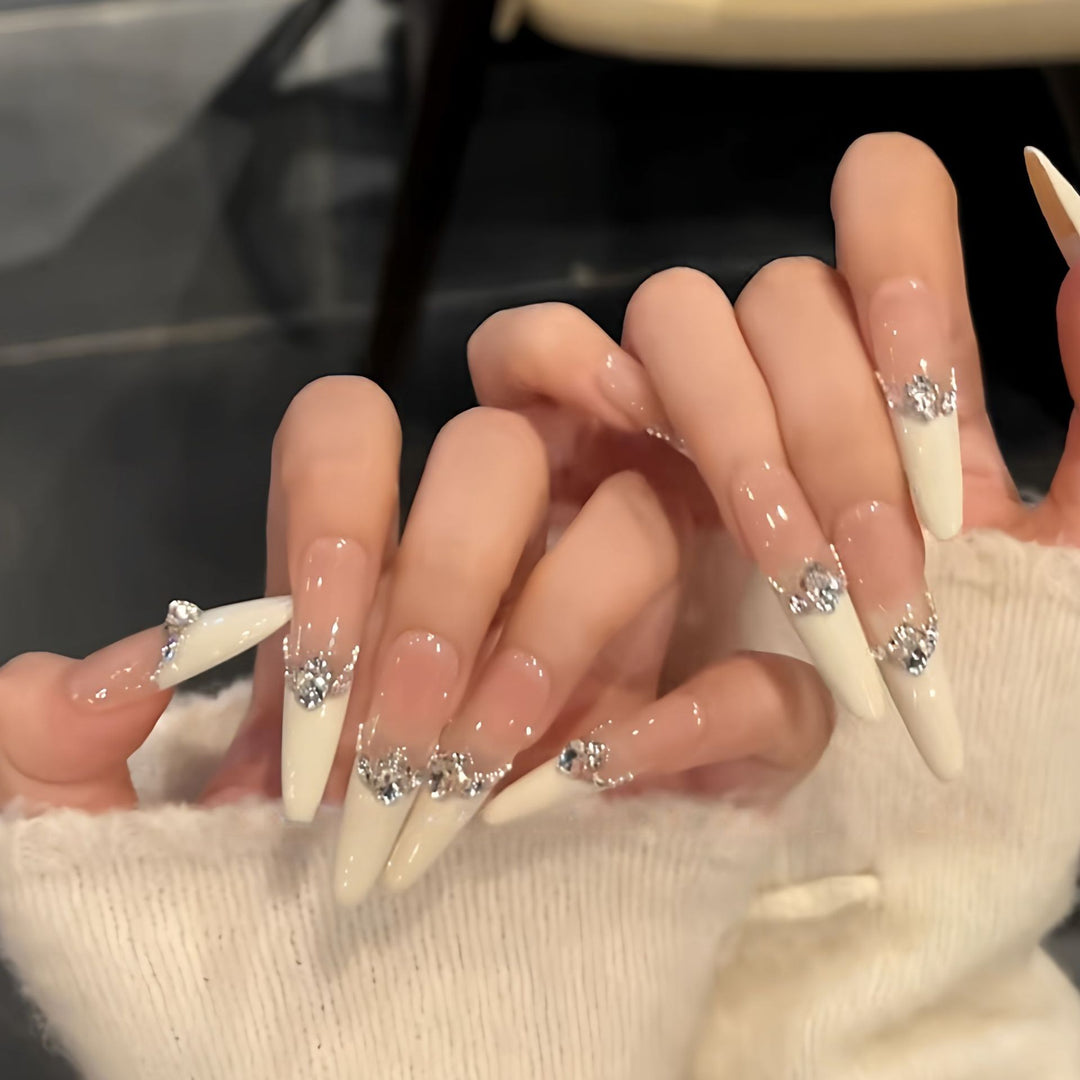 Elegant Decorated Artificial Nail Set Kalsten