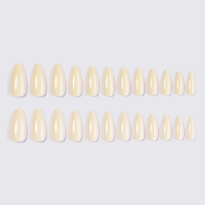 Artificial motive nails with elegant shape Kalsten