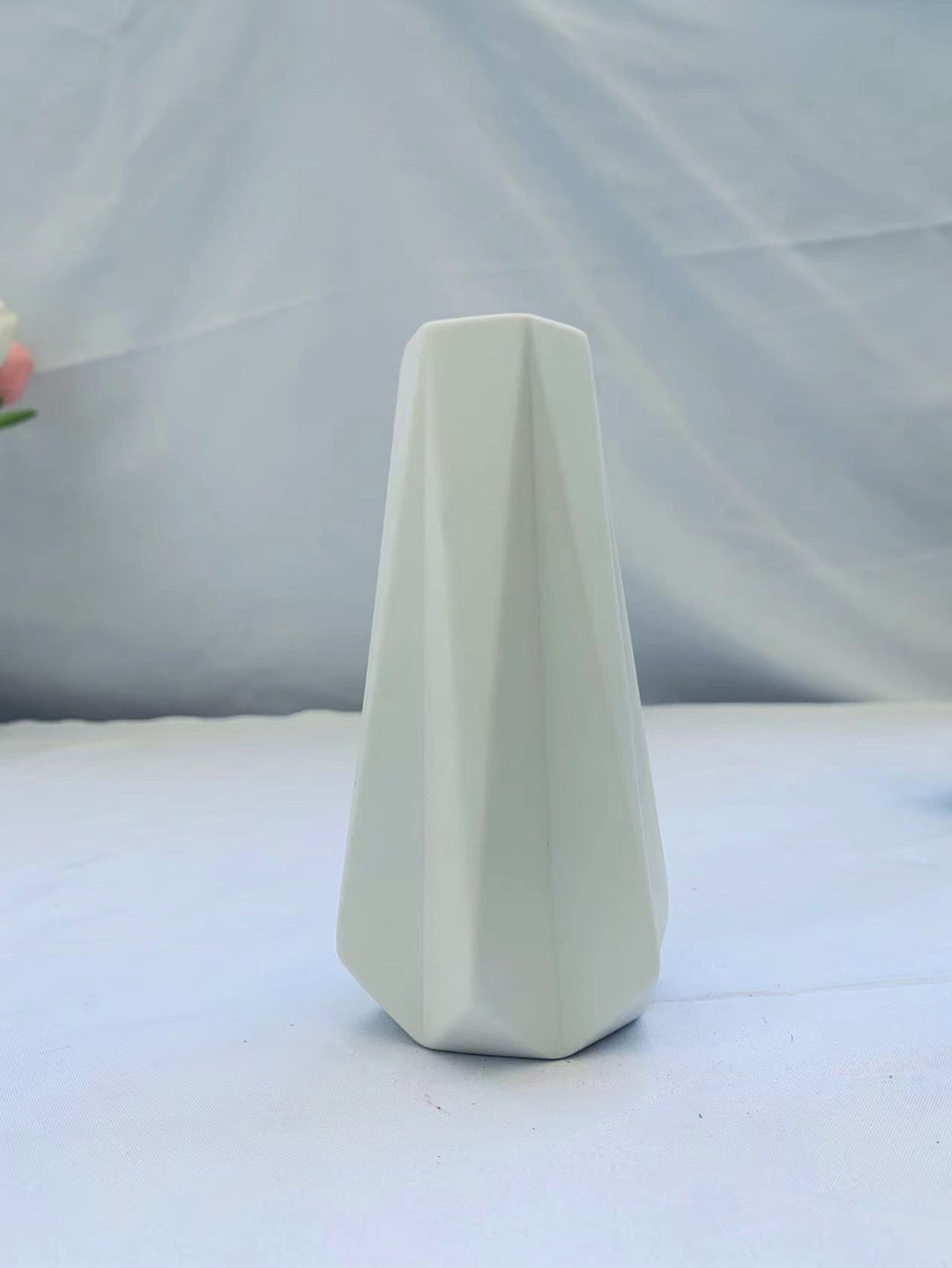 Modern Geometric Decorative Sculpture Kalsten