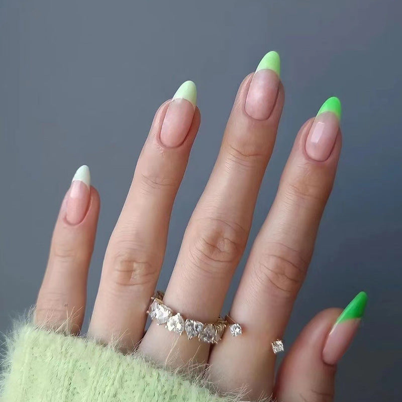 Artful nail extensions with trendy ombre color Kalsten