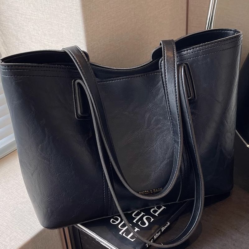 Modern Luxury Handheld Tote Kalsten