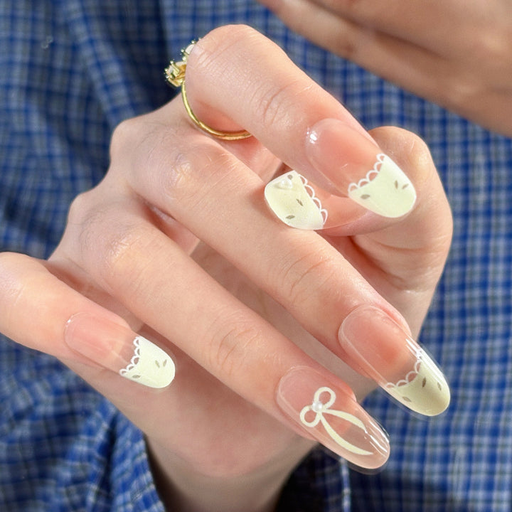 Artistic Press-On Nail Set with Floral and Glossy Accents Kalsten
