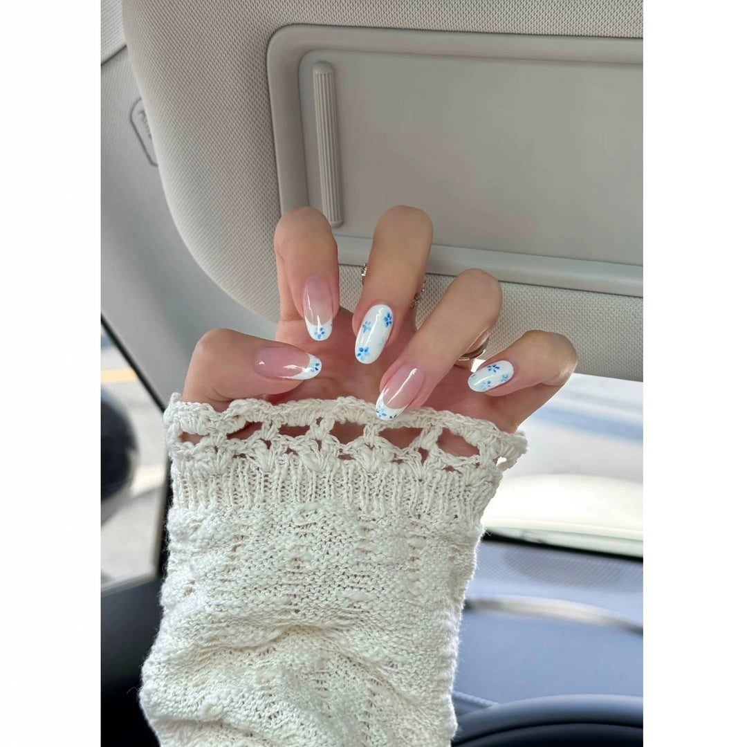 Artistic Floral-Designed Press-On Nail Set