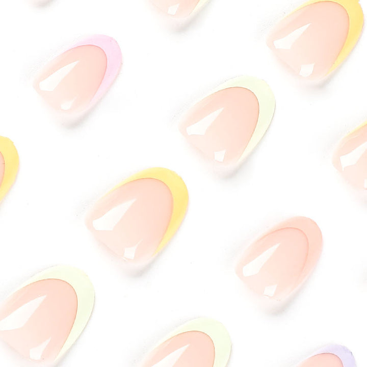 Artful nail extensions with elegant gradient and shine Kalsten
