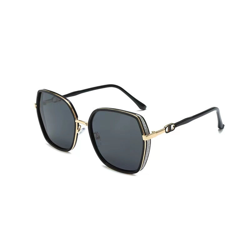 Women's stylish sunglasses in modern design Kalsten