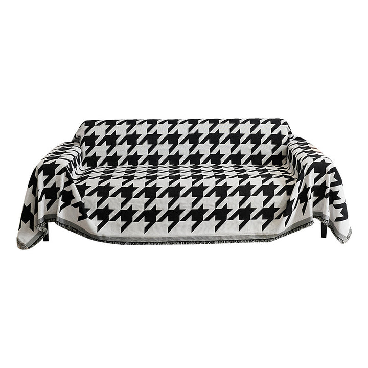 Cozy Houndstooth Throw Blanket