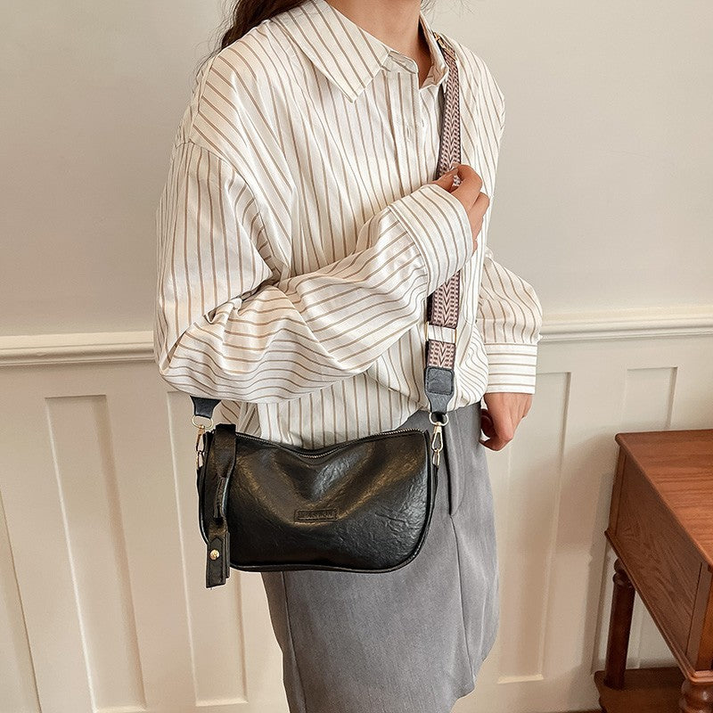 Fashionable Crossbody Handbag