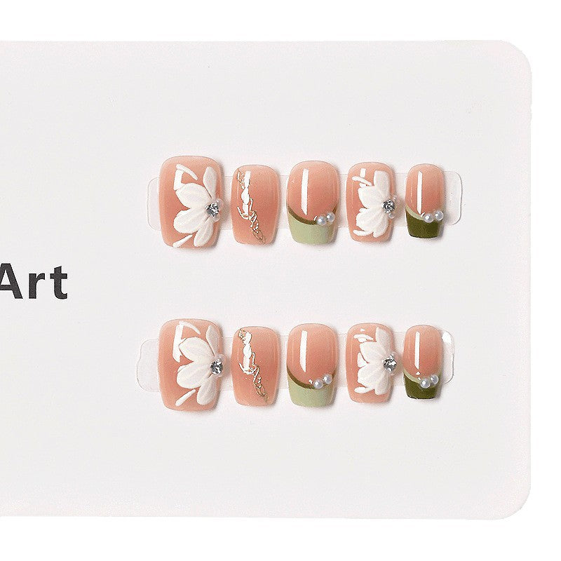 Floral-Inspired Press-On Nail Set Kalsten