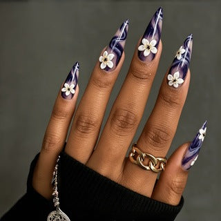 Artificial nails in elegant floral design Kalsten