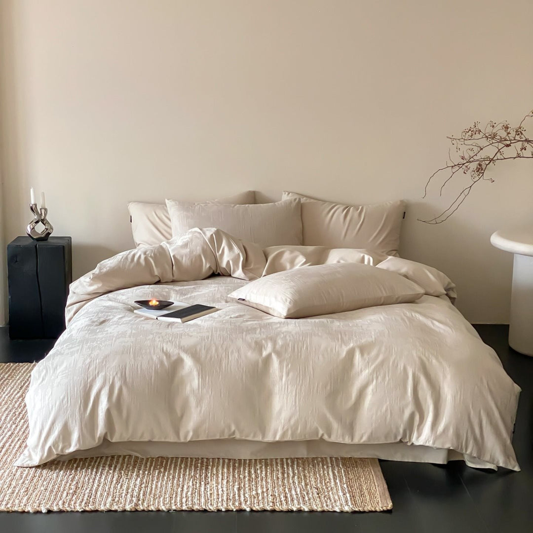 Premium duvet cover set made of breathable cotton satin with concealed zipper