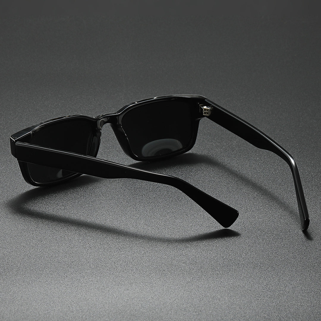 Women's sunglasses in modern, minimalist design Kalsten