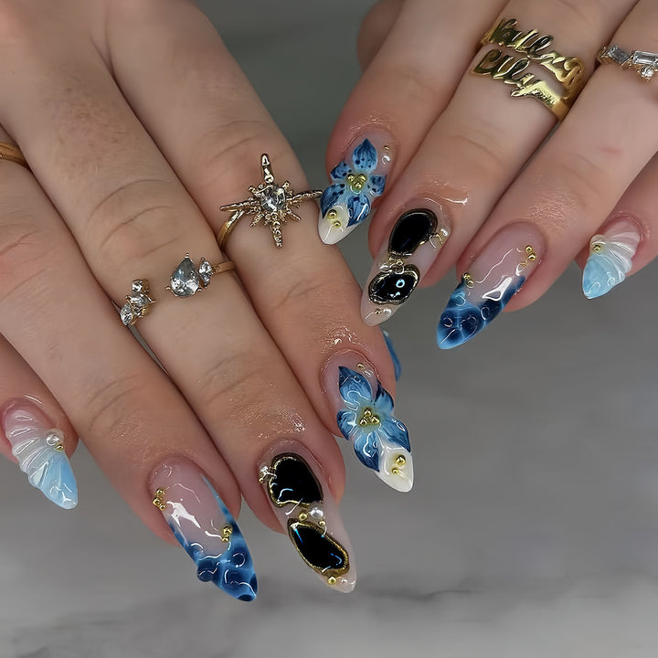 Artificial nails with exclusive floral and elegant 3D accents Kalsten