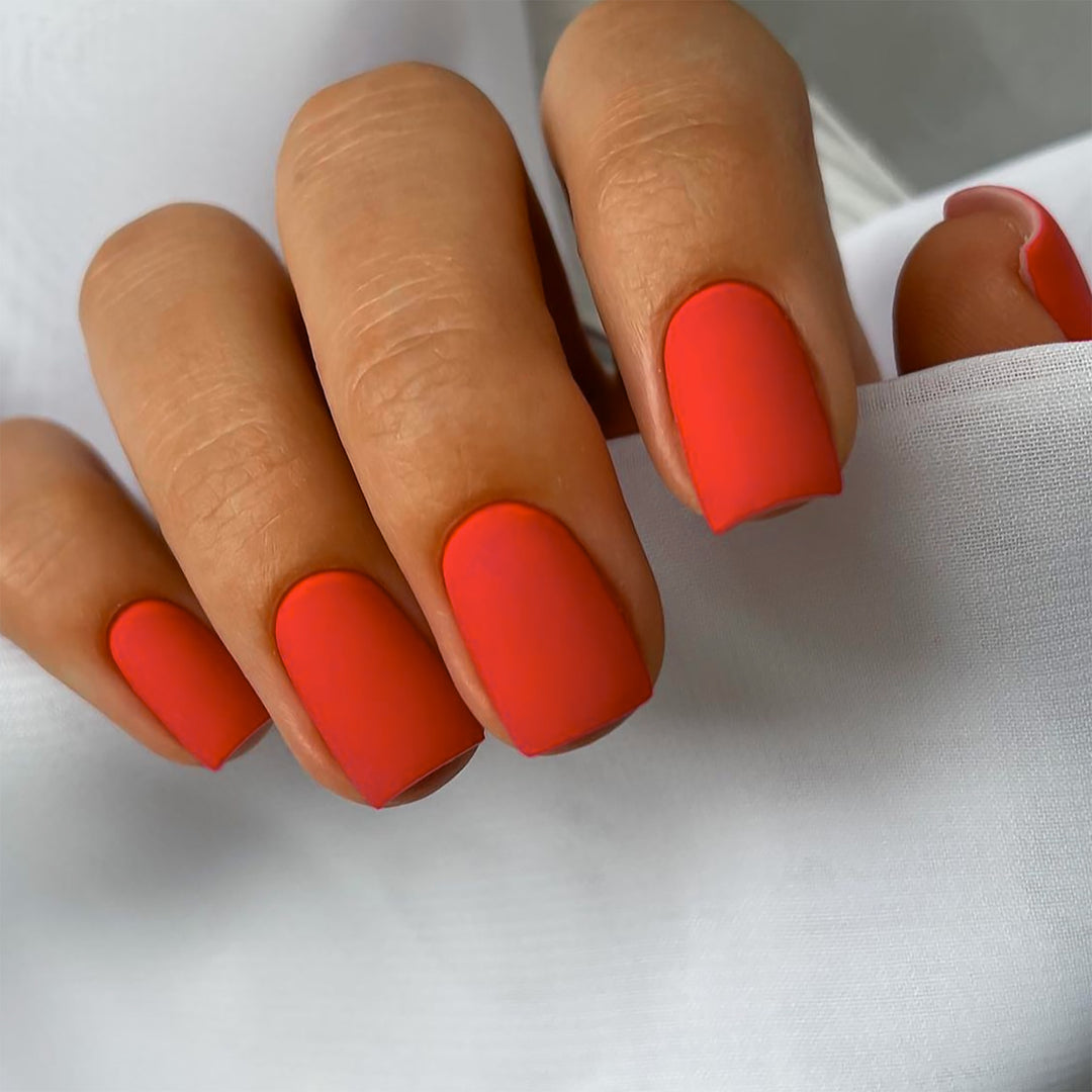 Matt lacquered nail art Kalsten