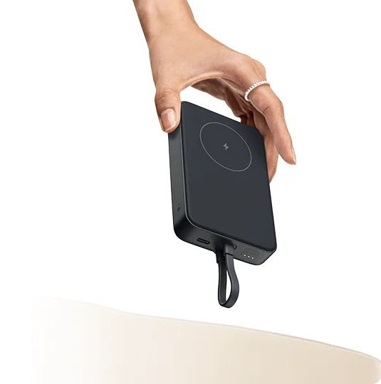 Magnetic wireless power bank with Magnetic alignment and USB-C pass-through Kalsten