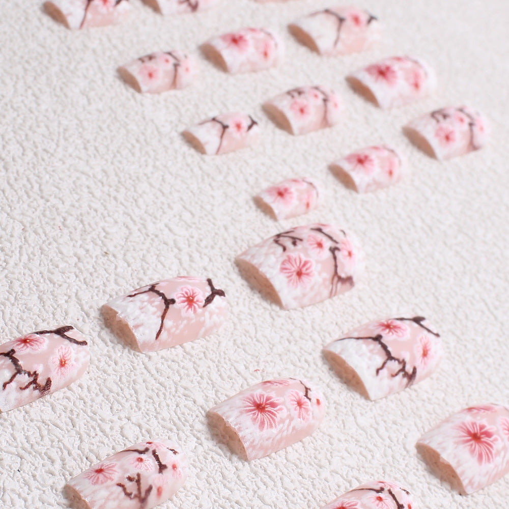 Floral Embellished Press-On Nail Art Kalsten
